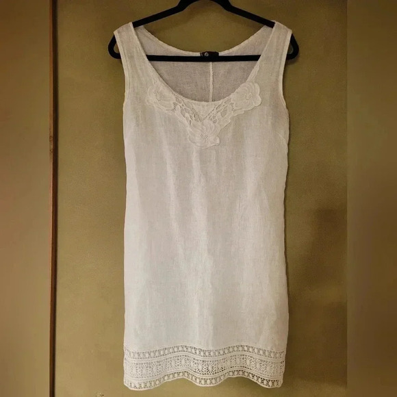 M | Sleeveless linen dress with crochet detailing, Size S - Picture 1 of 10